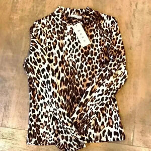 Gaze size medium leopard print long sleeved shirt